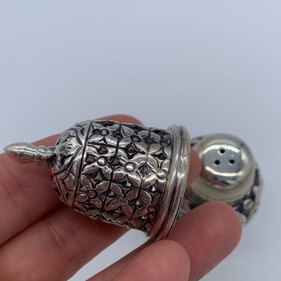 Antique Repousse Sterling Silver Elephant Ornate Salt Shaker Late 1800s - Picture 7 of 7